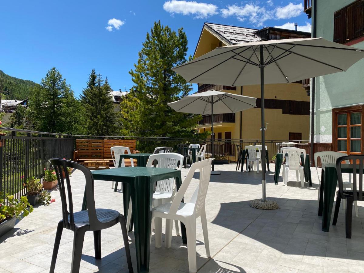 Chalet Della Luna Claviere Exteriör bild